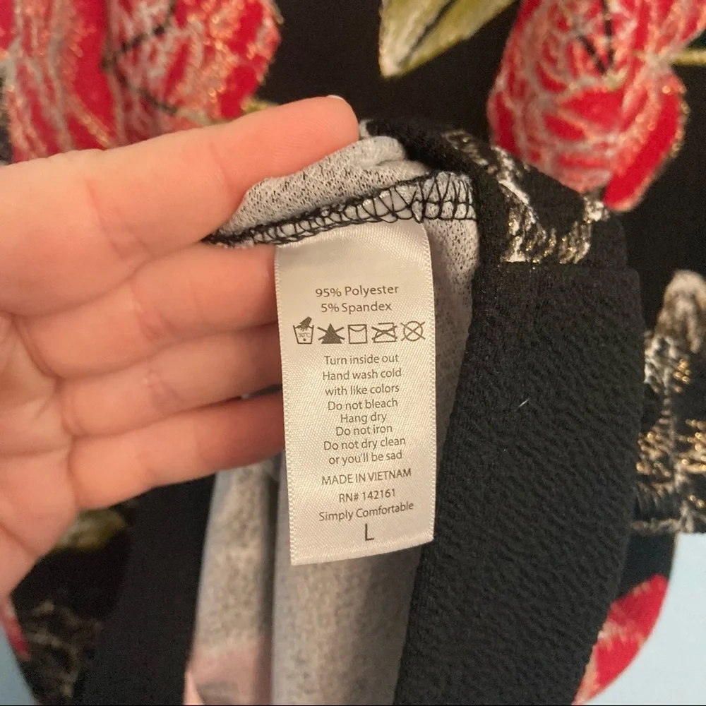 LuLaRoe Floral 3/4 Sleeve Dress - Black/Red - Large - Picture 5 of 8